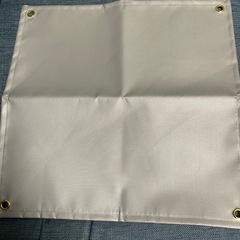 焚火シート 銀 50cmX50cm キャンプ ペグ付き シリコン 耐熱の画像