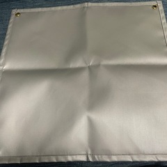 焚火シート 銀 50cmX50cm キャンプ ペグ付き シリコン 耐熱の画像