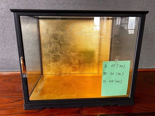 ガラスケース　人形　置物