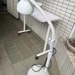 エステ、整体用　赤外線ライト