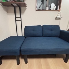 【早い者勝ち】【引取限定】2人掛けソファーオットマン付きの画像