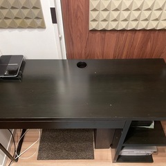 取引中[お譲りします]IKEA デスク モニター電源穴有り 