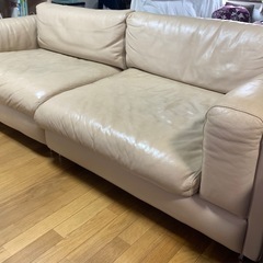 革張りソファーの画像