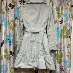 MORGAN ライトベージュトレンチコート　の画像