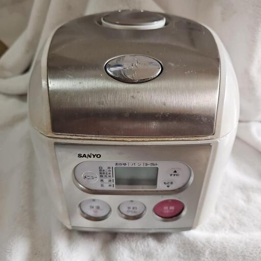 炊飯器　3合炊き