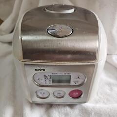 炊飯器　3合炊き