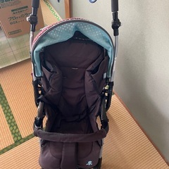 Apriba ベビーカーの画像