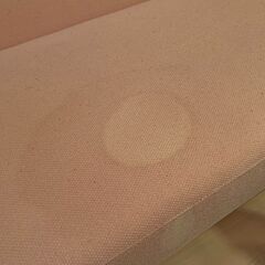 終了しました。 100円でどうぞ / 定価3万円 / 売ります / ピンク色 ソファ（ニトリ） / 2人～3人がけ 汚れありの画像