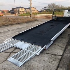 積載車‼️キャンター‼️180PS仕様‼️UNIC‼️ネオ5‼️６速マニュアル‼️超走ります‼️NoxPM適合の画像