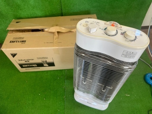 ダイキン遠赤外線ヒーター ☆美品☆ DAIKIN ダイキン セラムヒート 遠赤外線 ヒーター 2019年製 