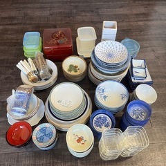 食器　　皿　　タッパー色々