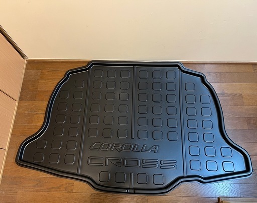 新品未使用　カローラクロス ラゲージトレイ トヨタ純正部品