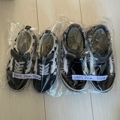 バンズ　スニーカー　17センチ20センチ