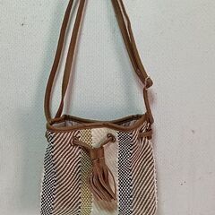 最終値下げ、grove（グローブ）女性用おしゃれなショルダーバックの画像
