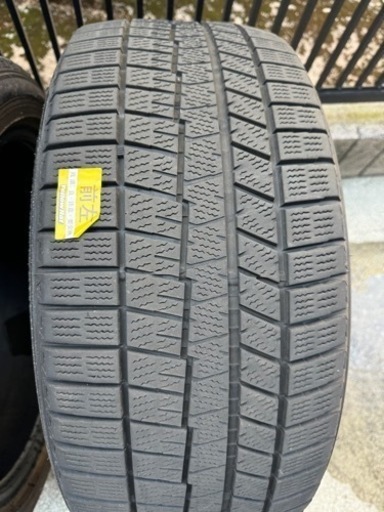 スタッドレスタイヤ　国産　235/45R18 ダンロップ　4本