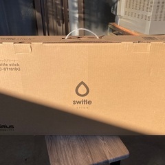 (受け渡し者決定)switle スティック型コードレス掃除機 SC-ST101 ブラックの画像