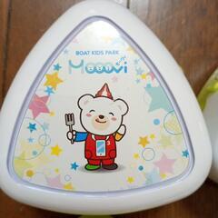 おにぎり　お弁当箱の画像