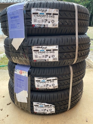 ノーマルタイヤ　2024年製新品　175/65/R15 ヨコハマ　ブルーアース