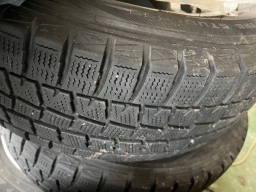 車のパーツ タイヤ、ホイール