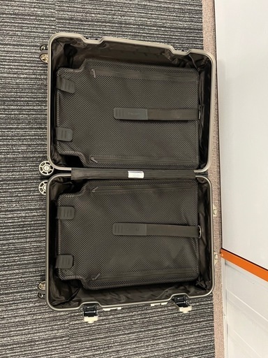 リモワスーツケース中古　機内持ち込みサイズ　