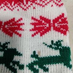 クリスマスプレゼント入れにクリスマス柄 ボンボン付きニット 巾着ポーチ未使用品の画像