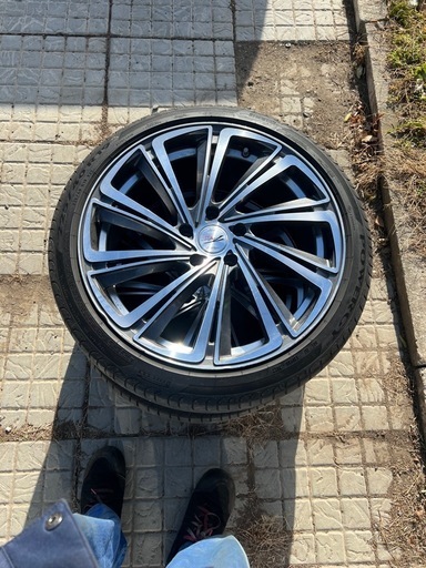 19インチタイヤホイール8J、9J