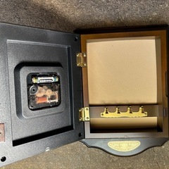 時計付きキーボックス の画像