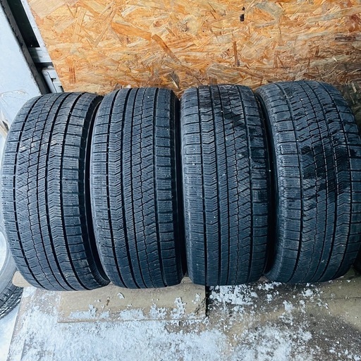 BRIDGESTONE ブリヂストン　ブリジストン　VRX2 225/50R17 スタッドレス　タイヤ　2017年製　17インチ