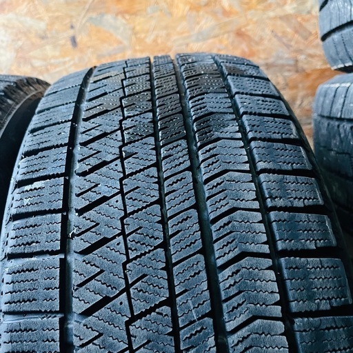 BRIDGESTONE ブリヂストン　ブリジストン　VRX2 225/50R17 スタッドレス　タイヤ　2017年製　17インチ