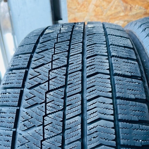 BRIDGESTONE ブリヂストン　ブリジストン　VRX2 225/50R17 スタッドレス　タイヤ　2017年製　17インチ