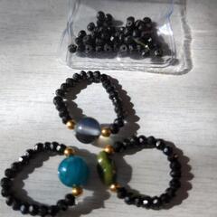 ブラックスピネルリング4本と残り玉