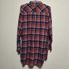 チュニック丈長袖シャツの画像