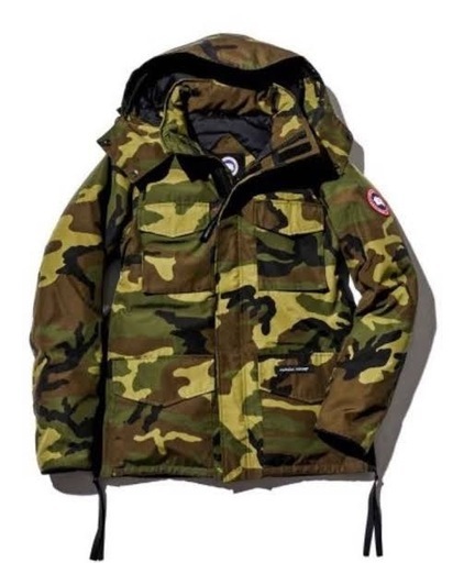 カナダグース　カモ柄ダウン