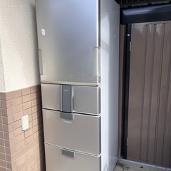 大型冷蔵庫　両開きドア