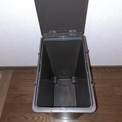 20L ごみ箱(茶色)　の画像