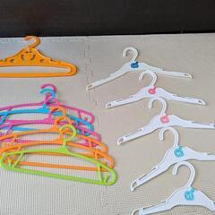 子供用ハンガーの画像