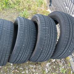 スタッドレスタイヤ　225/55R17の画像