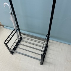 ハンガーラック　荷物置きの画像