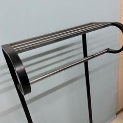 ハンガーラック　荷物置きの画像