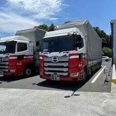 【中型ドライバー／未経験OK】大手グループ企業／月給35万可能／...