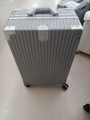 ★ジモティ割あり★  キャリーケース シルバー W40×D25.3×H66.5 クリーニング済み TC6047