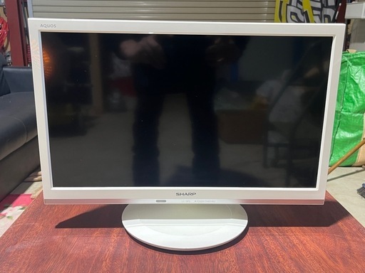シャープ　液晶テレビ　ＡＱＵＯＳ　アクオス　１９インチ　１９ｖ型　ＳＨＡＲＰ　ホワイト　２０１７年製　ＬＣ－１９Ｐ５