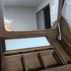 ドレッサー　（椅子付属）の画像