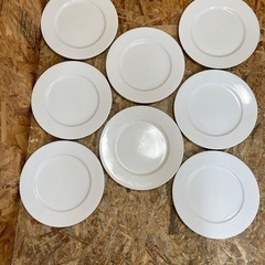 C(6810)直接引取り限定 リムプレート 8枚セット 洋食器 無地 白 業務用 食器 飲食店 店舗用 中古の画像