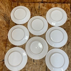 C(6810)直接引取り限定 リムプレート 8枚セット 洋食器 無地 白 業務用 食器 飲食店 店舗用 中古の画像