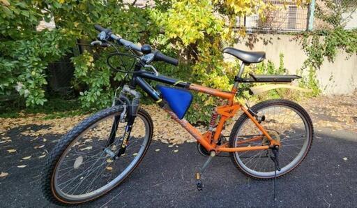 マウテンバイク　SHIMANO　26インチ