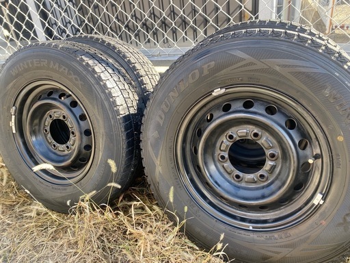 DONLOPスタッドレスタイヤ195/80r15