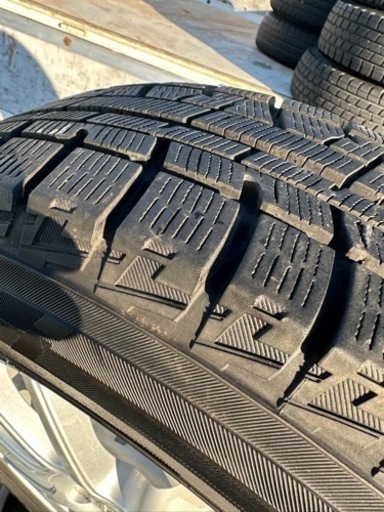 使用回数少　スタッドレス　ヨコハマタイヤ　アイスガードiG50プラス　205/65R16 ガリ傷なし