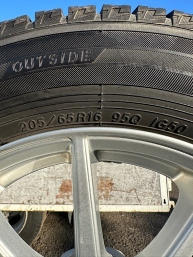 使用回数少　スタッドレス　ヨコハマタイヤ　アイスガードiG50プラス　205/65R16 ガリ傷なし