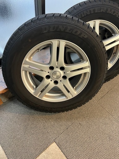 アルファード　30系　スタッドレスタイヤ　アルミ付き